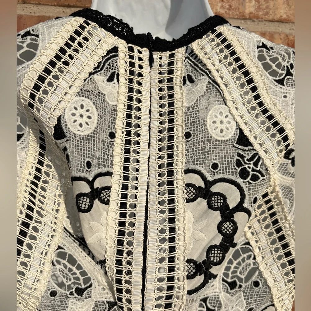 Alexis Emiliana Fit & Flare Mini Dress Black and White Diamond Lace size Medium - Picture 11 of 13